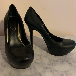 Black high heel pumps